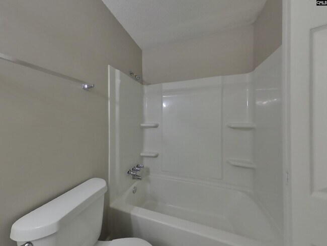 Building Photo - 212 Stockland Rd