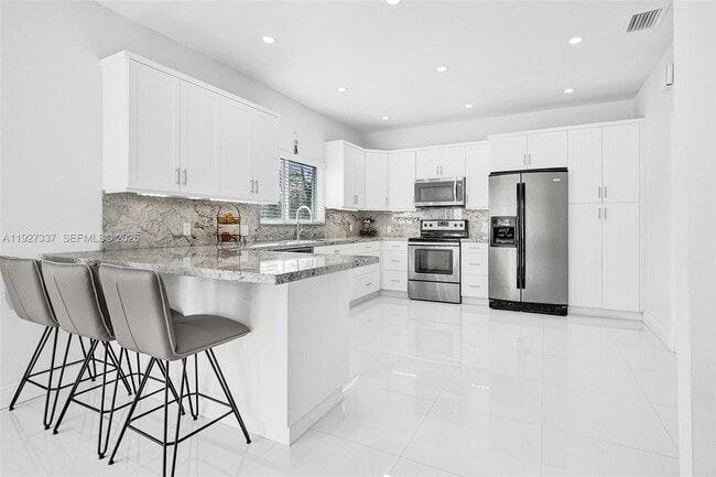 Building Photo - 1102 Meadow Lark Ave