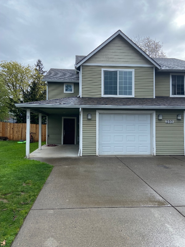 Building Photo - 250 40th Ct