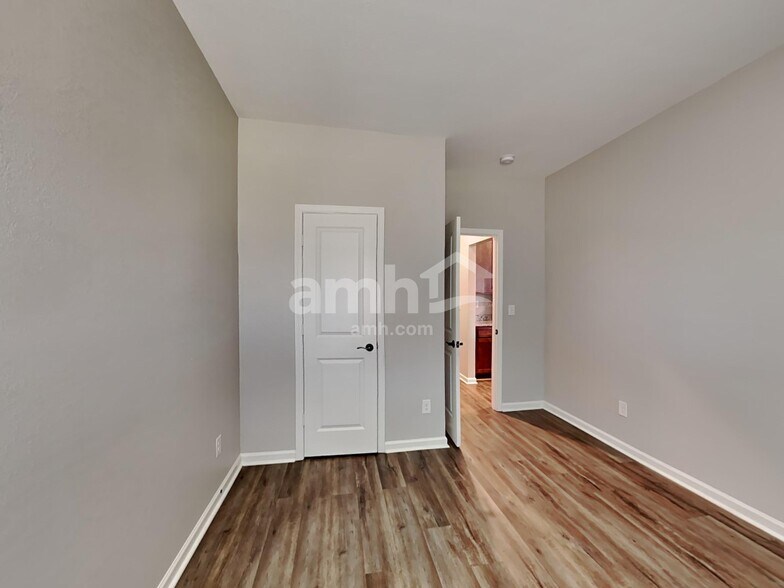 Building Photo - 170 Al Jennah Blvd