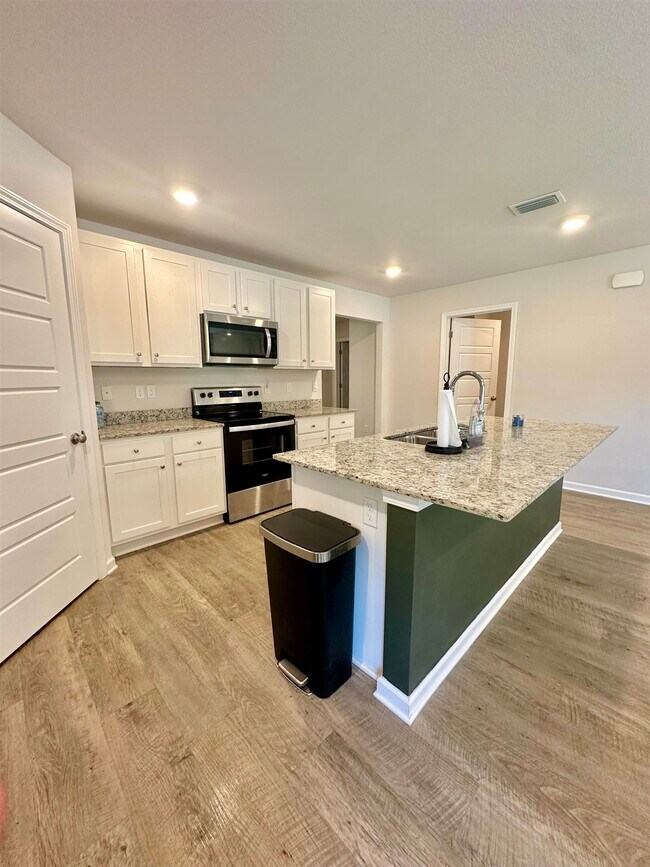 Building Photo - 26 Gray Fox Ct