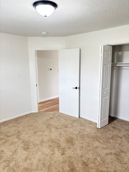 Building Photo - 434 Cedar Glen Dr