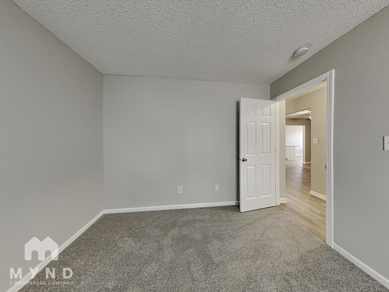 Building Photo - 1315 Osprey Way