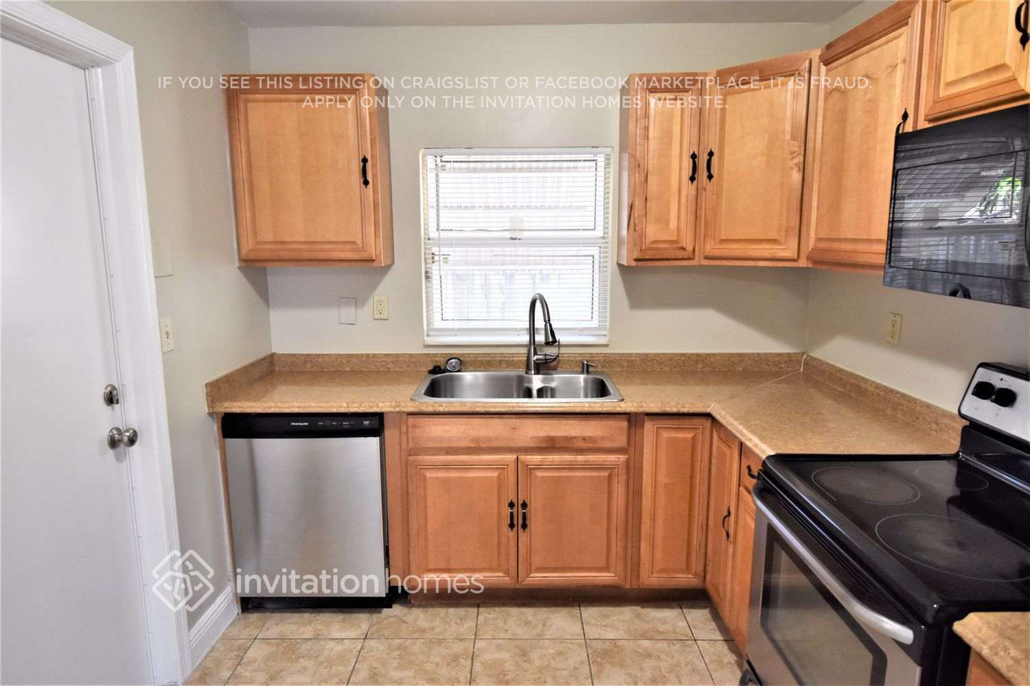 Building Photo - 7911 SW 3rd Ct