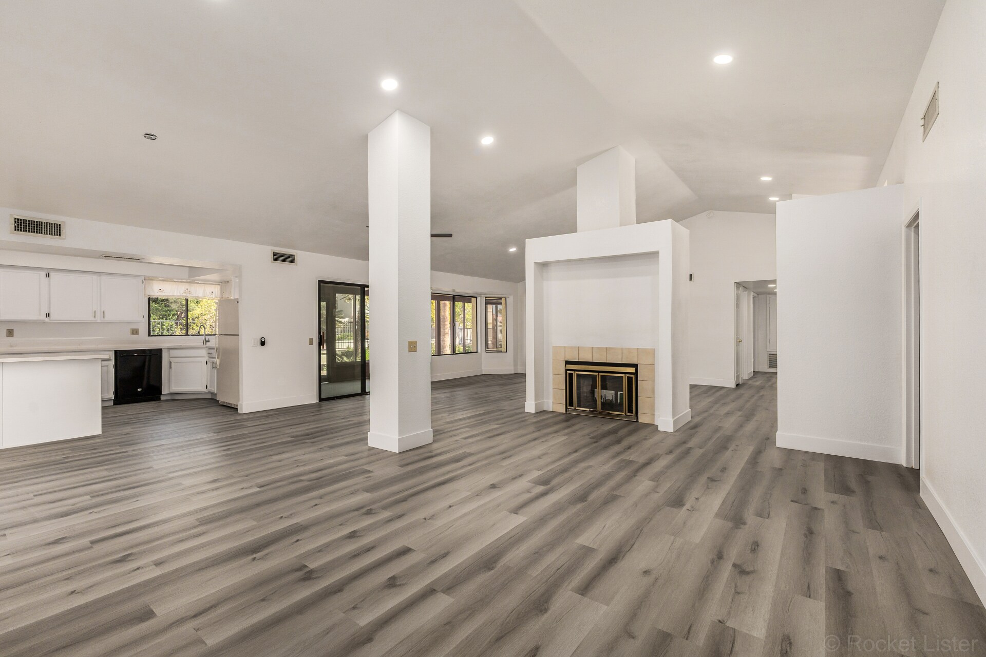 Building Photo - 7608 W McRae Way