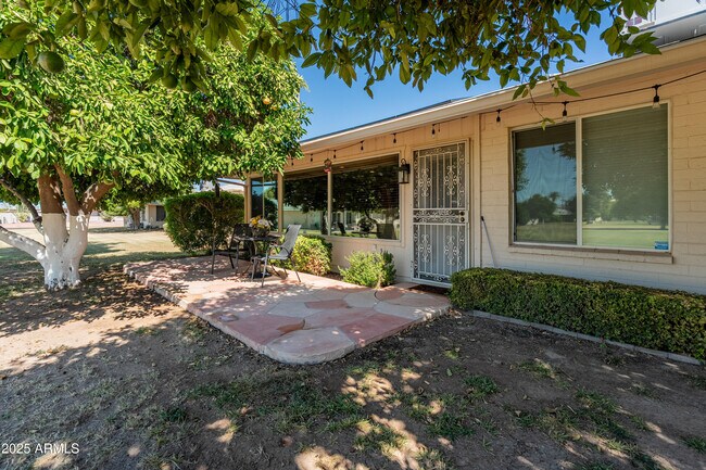 Building Photo - 10229 W Bolivar Dr