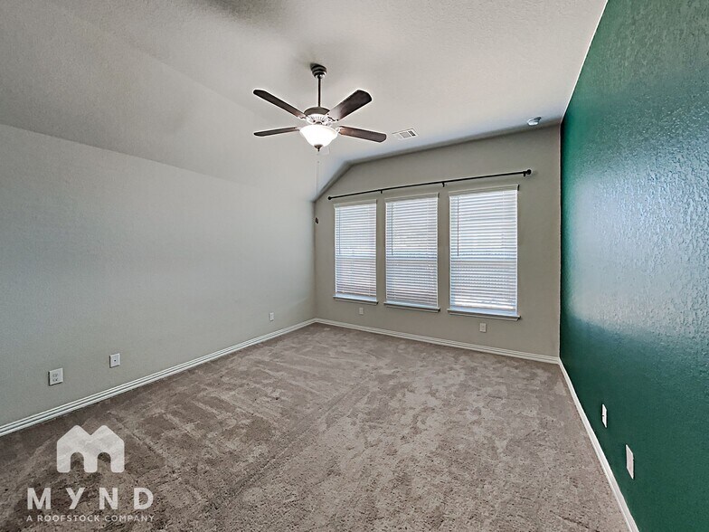 Building Photo - 15003 Gelding Hts