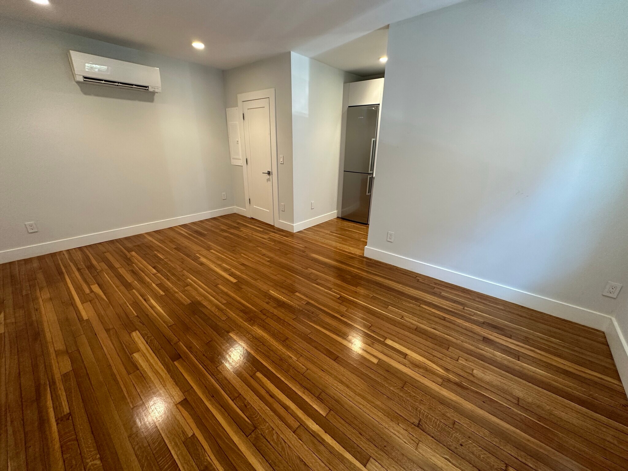 Building Photo - 130 Highland Ave
