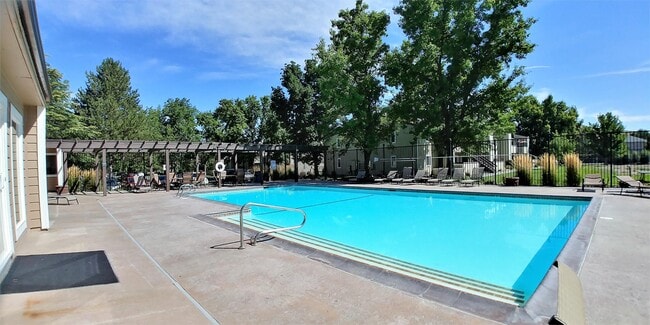 Building Photo - 7680 Bluestone Dr