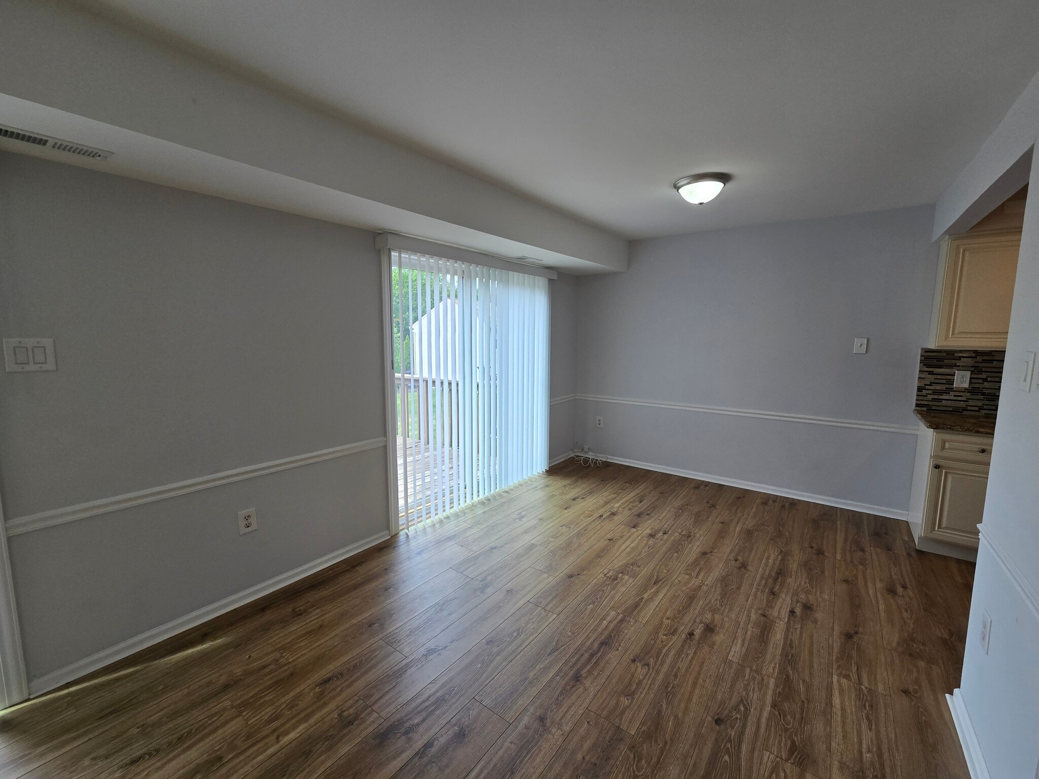 Building Photo - 1722 McNelis Dr
