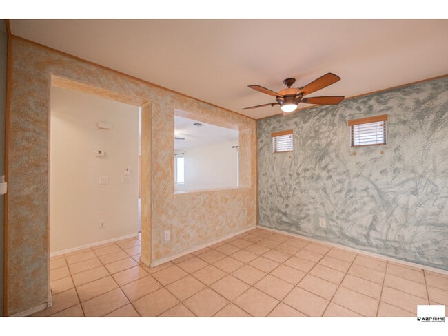 Building Photo - 6715 S 35th Dr