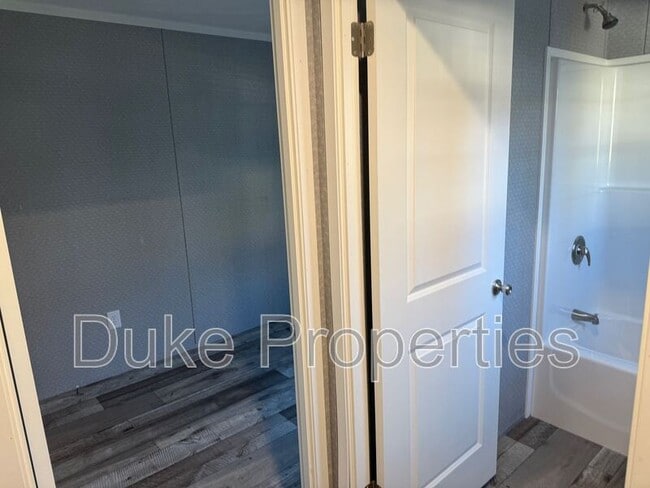 Building Photo - 619 Kilkenny Dr