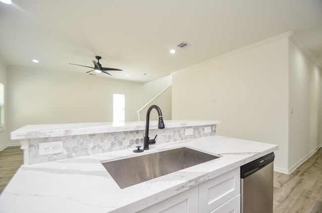 Building Photo - 9722 Champion Heavens Dr
