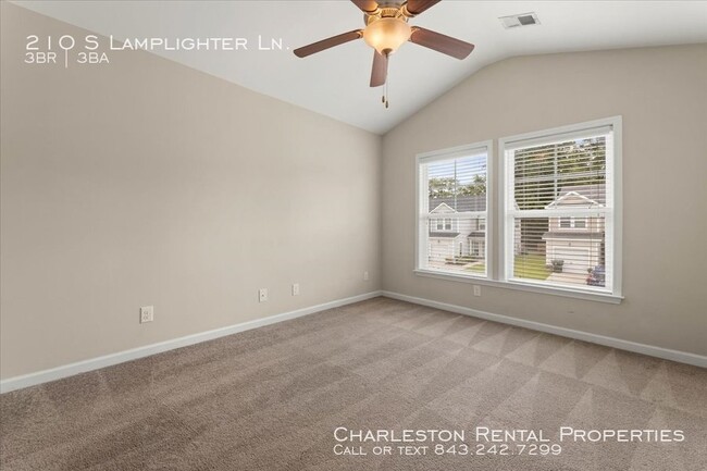 Building Photo - 210 S Lamplighter Ln