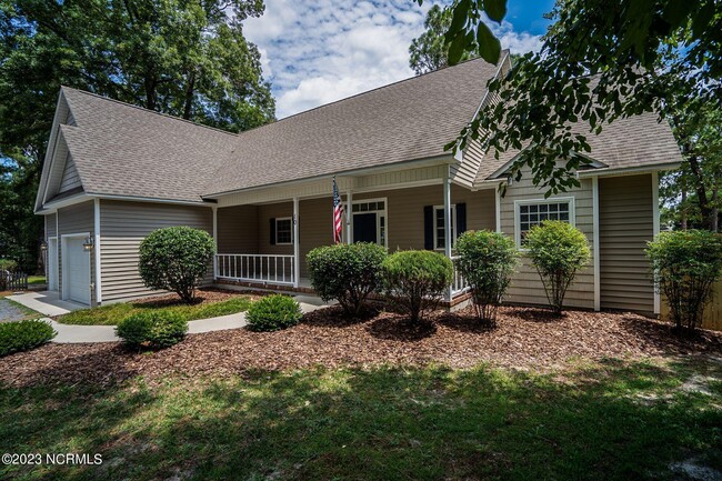 Building Photo - 10 Red Cedar Ln