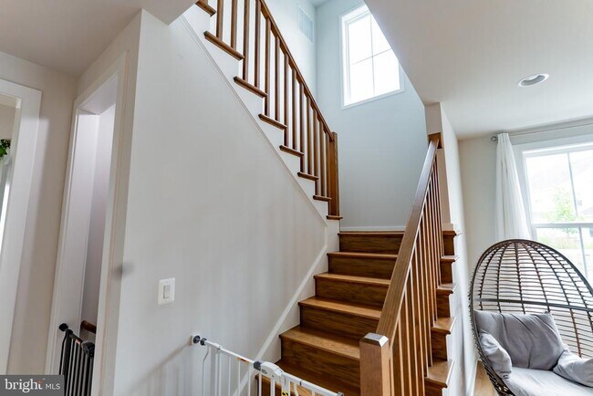 Building Photo - 41914 Spring Air Dr