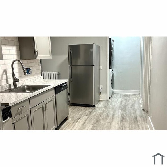 Building Photo - 249 Central Park