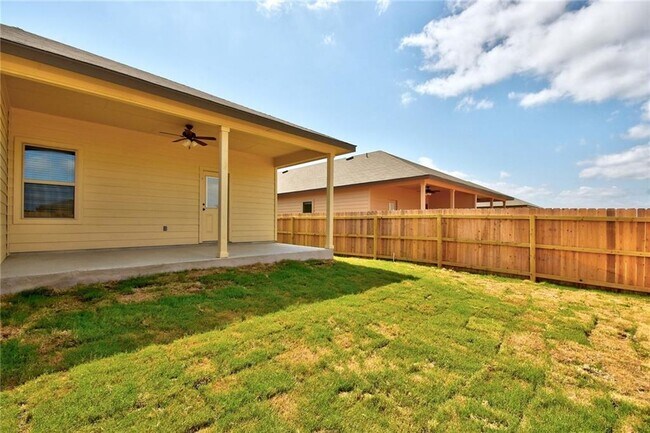 Building Photo - 467 Jack Rabbit Ln