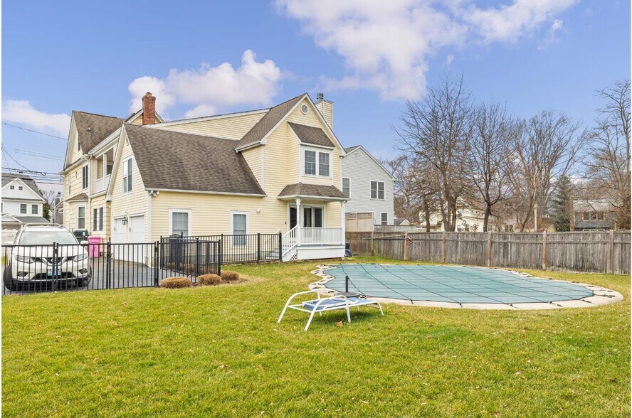Building Photo - 479 S Benson Rd