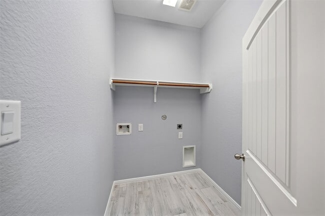 Building Photo - 2406 Winter Trail Dr