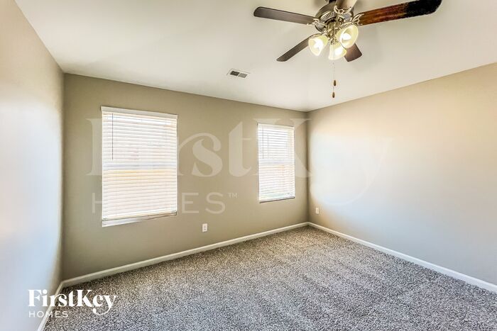 Building Photo - 540 Waterstone Dr