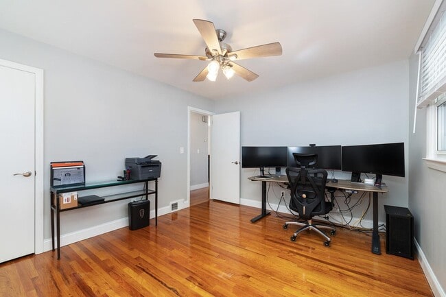 Building Photo - 47 Blondel Dr