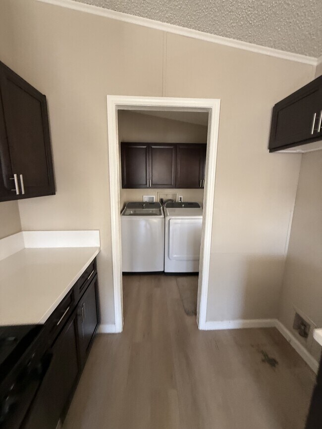 Building Photo - 24992 Cam Del Sol