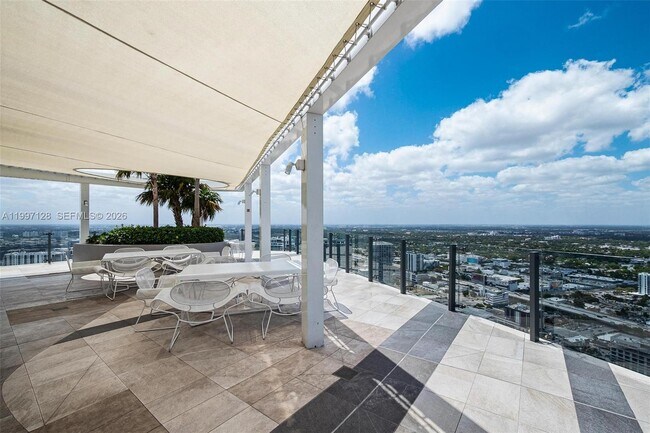 Building Photo - 501 NE 31st St