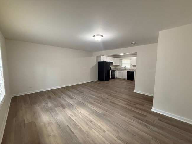 Building Photo - 345/347 Rustwood Dr