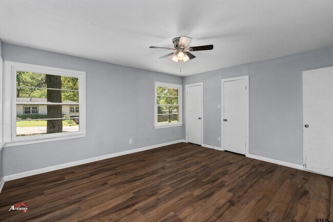 Building Photo - 1307 Ash Ln