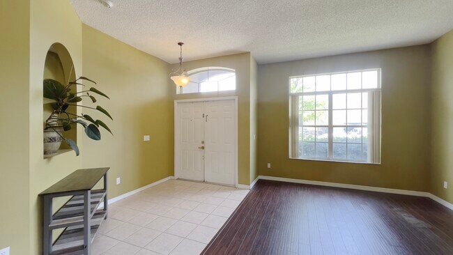 Building Photo - 3479 Foxcroft Cir