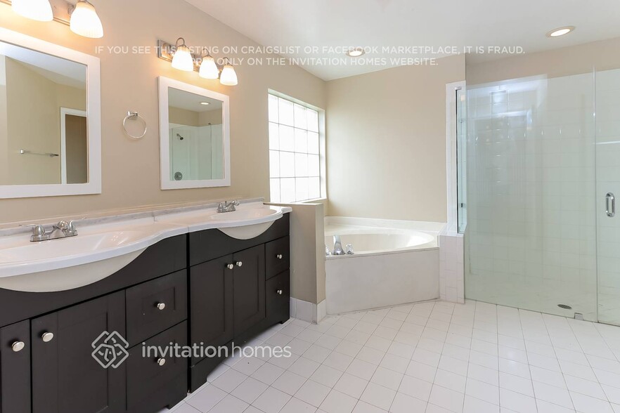Building Photo - 11146 Harbour Springs Cir