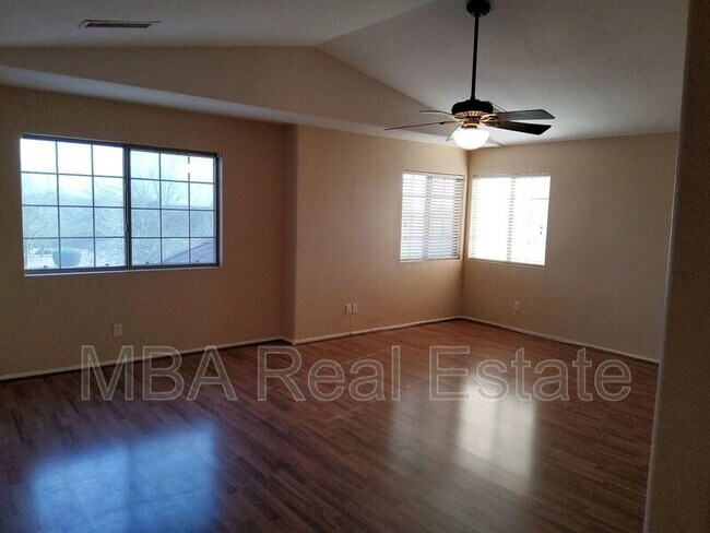 Building Photo - 6434 W Hackamore Dr