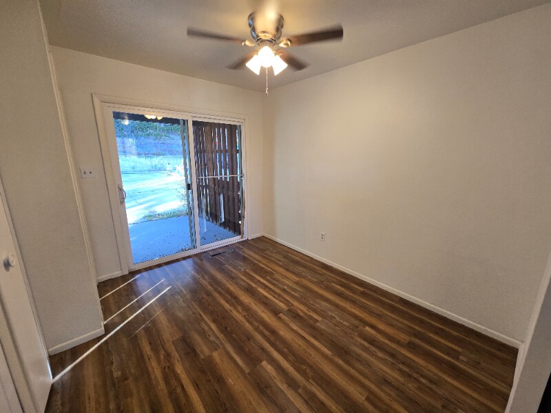 Building Photo - 47 Newport Cir