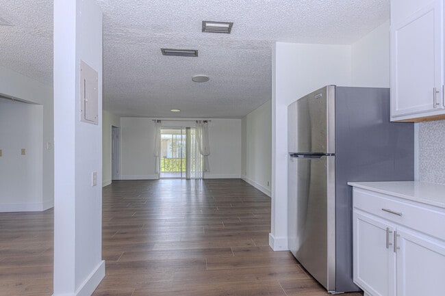 Building Photo - 175 Cape Cod Cir