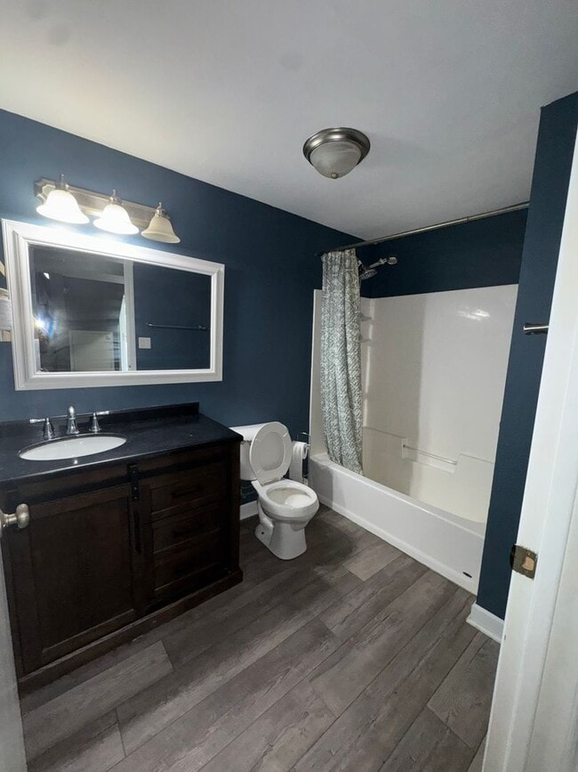 Building Photo - 6120 Dove Lake View