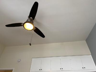 Bedroom 1 ceiling fan, AC is also included - 14333 Albers St