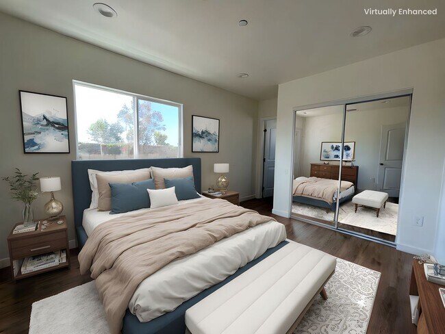 Building Photo - 2416 Carmona Ave
