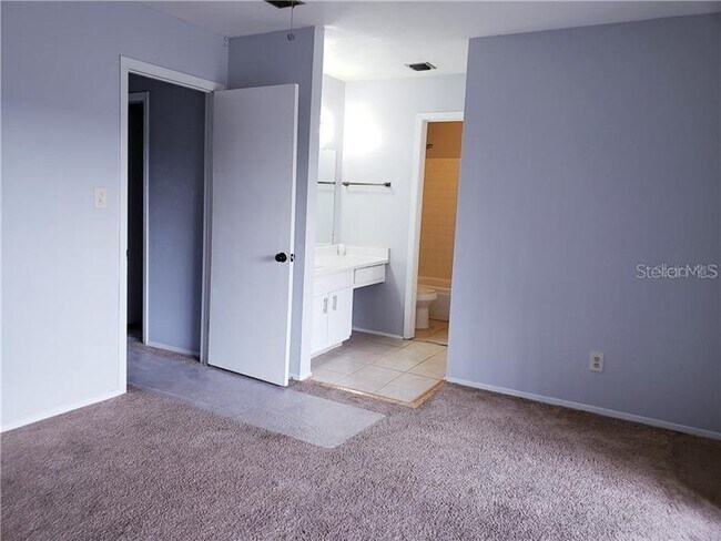 Building Photo - 3919 Coronation Ct