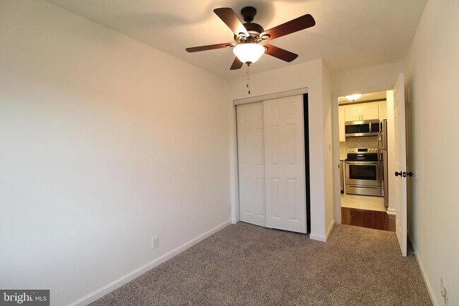 Building Photo - 102 Chesterfield Ln