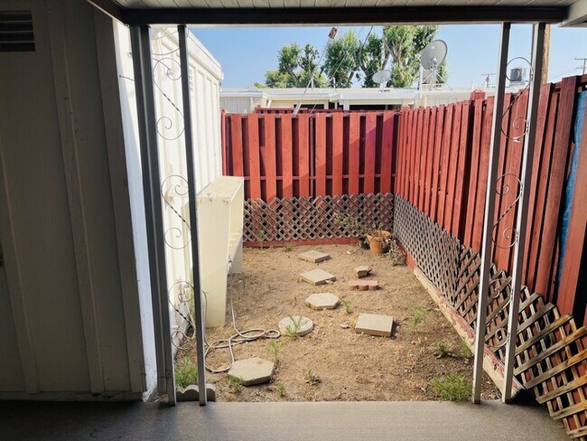 Building Photo - 27127 Sun City Blvd
