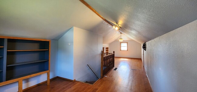 Building Photo - Charming 4 Bed, 2 Bath Home in Spokane! *S...