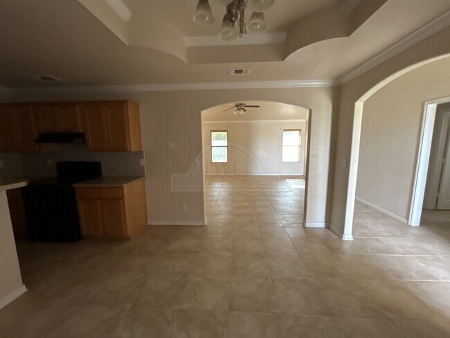 Building Photo - 710 Aries Ave