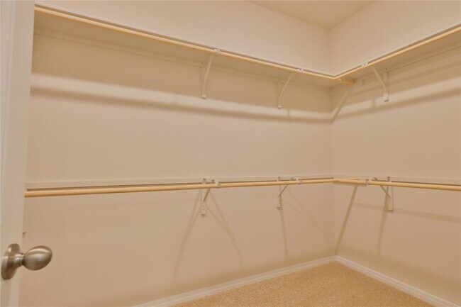 Building Photo - 132 Mackinac Ln