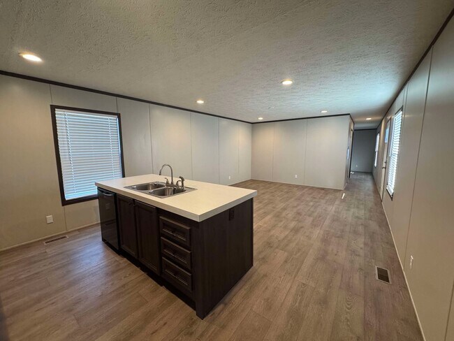 Building Photo - 114 Shady Grove Dr