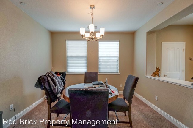 Building Photo - 4 br, 3 bath House - 3381 Carriage Ln.