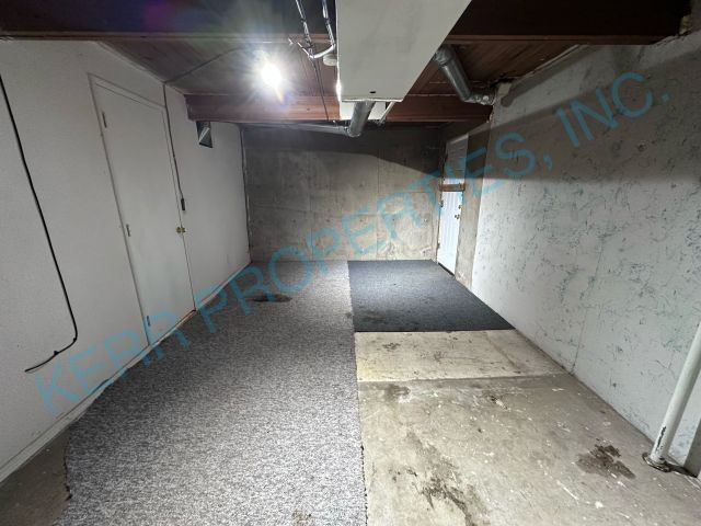 Building Photo - FREE RENT! Spacious 4-Bedroom Gem with 2,320 Sq Ft of Comfort in Milwaukie!