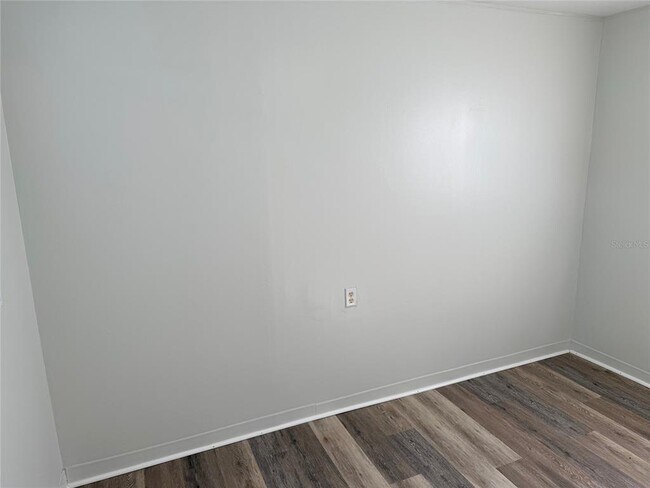 Building Photo - 1544 77th Ave N
