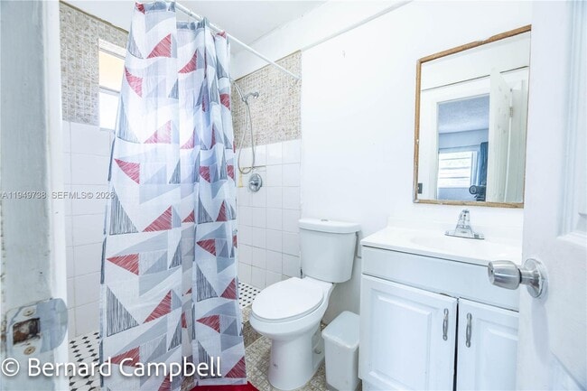 Building Photo - 129 SE 5th St