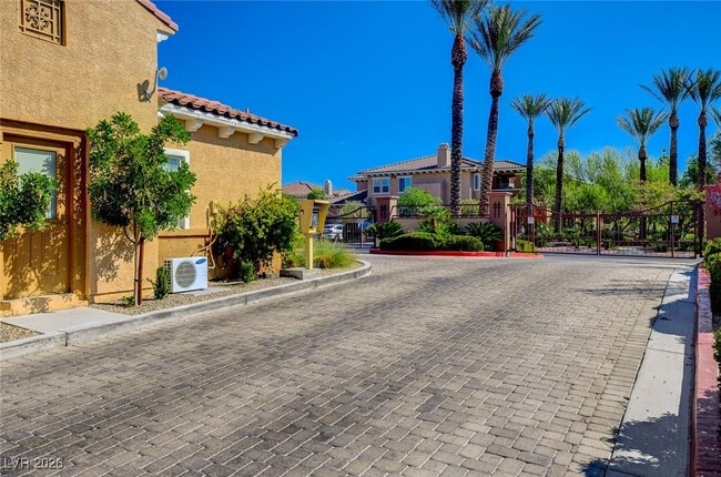 Building Photo - 11850 Tevare Ln